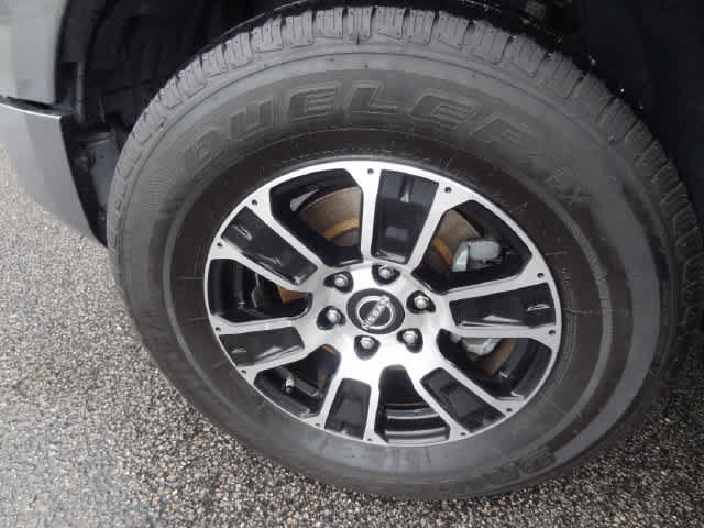 Used 2023 Nissan Titan SV AWD/4WD image 29