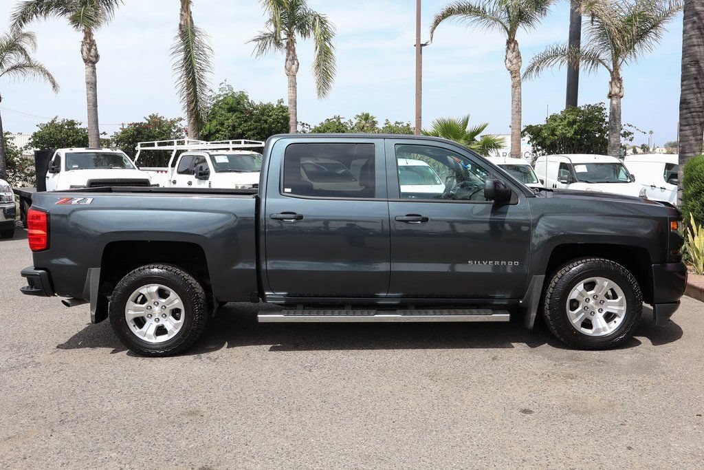 Used 2018 Chevrolet Silverado 1500 LT w/ All Star Edition AWD/4WD image 10