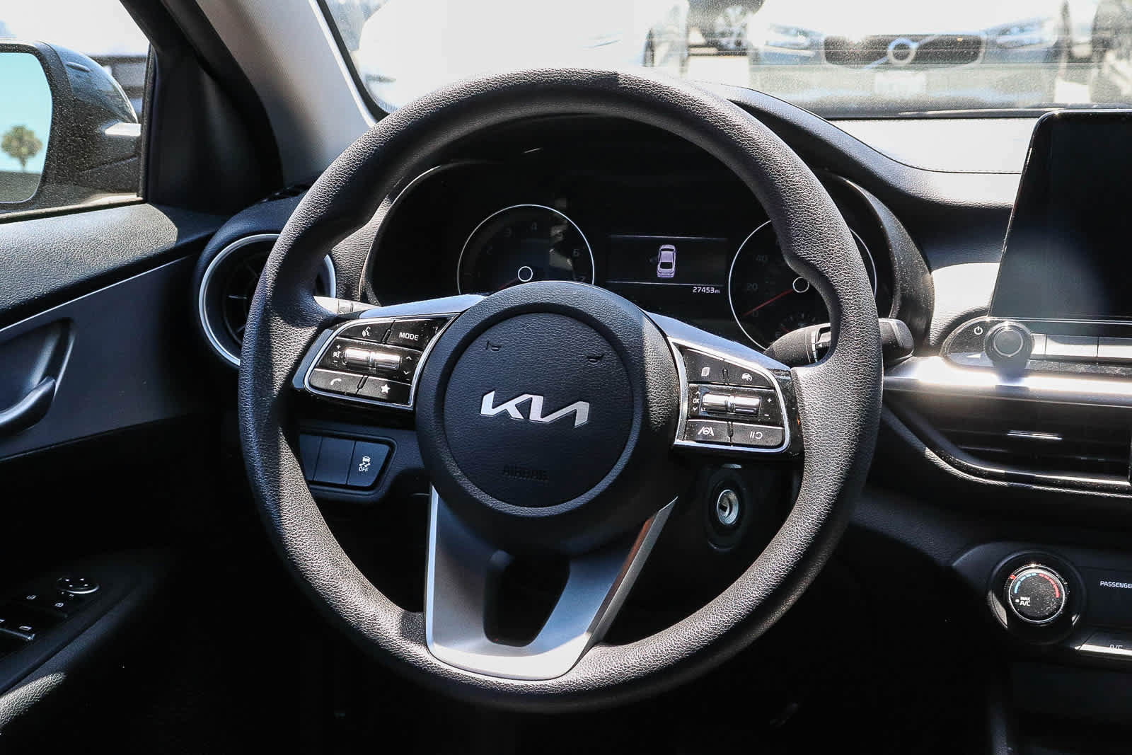 Used 2023 Kia Forte LXS FWD image 23