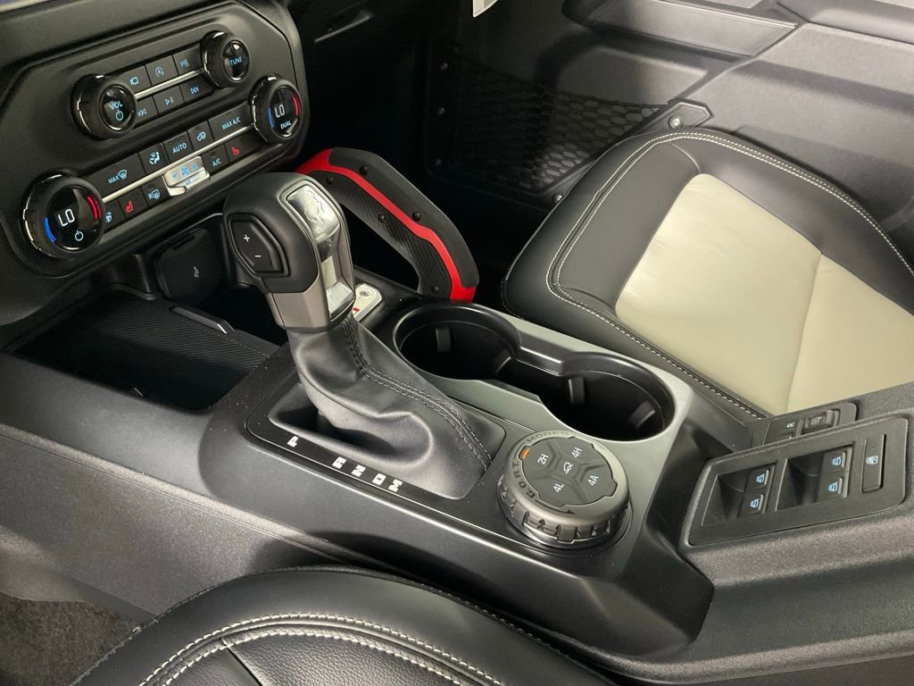 New 2026 Ford Bronco Outer Banks w/ Sasquatch Package AWD/4WD image 18
