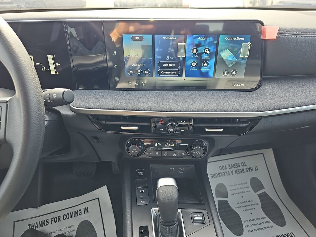 New 2026 Nissan Kicks SV w/ SV Premium Package FWD image 23