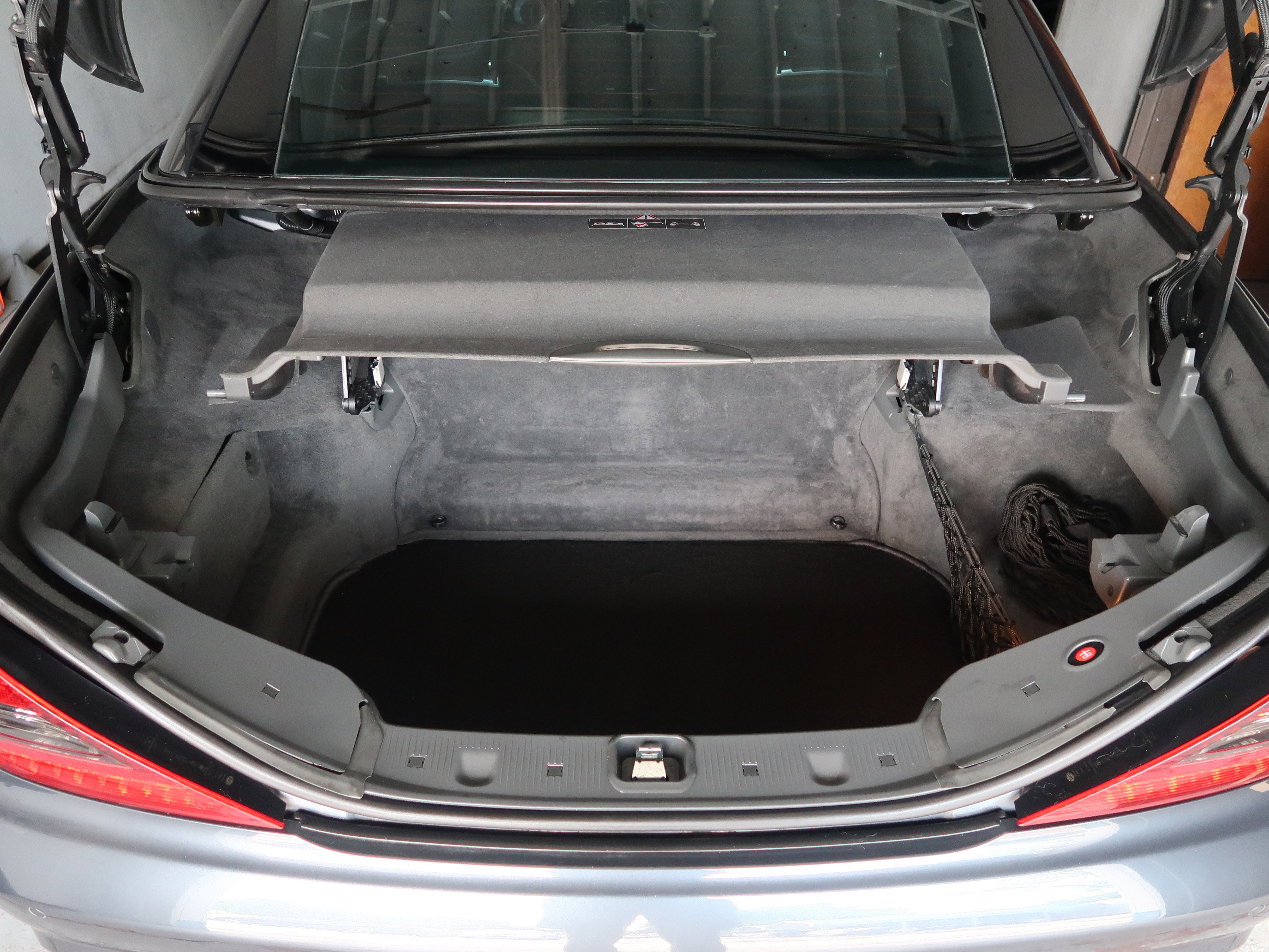 Used 2011 Mercedes-Benz SL 550 image 38