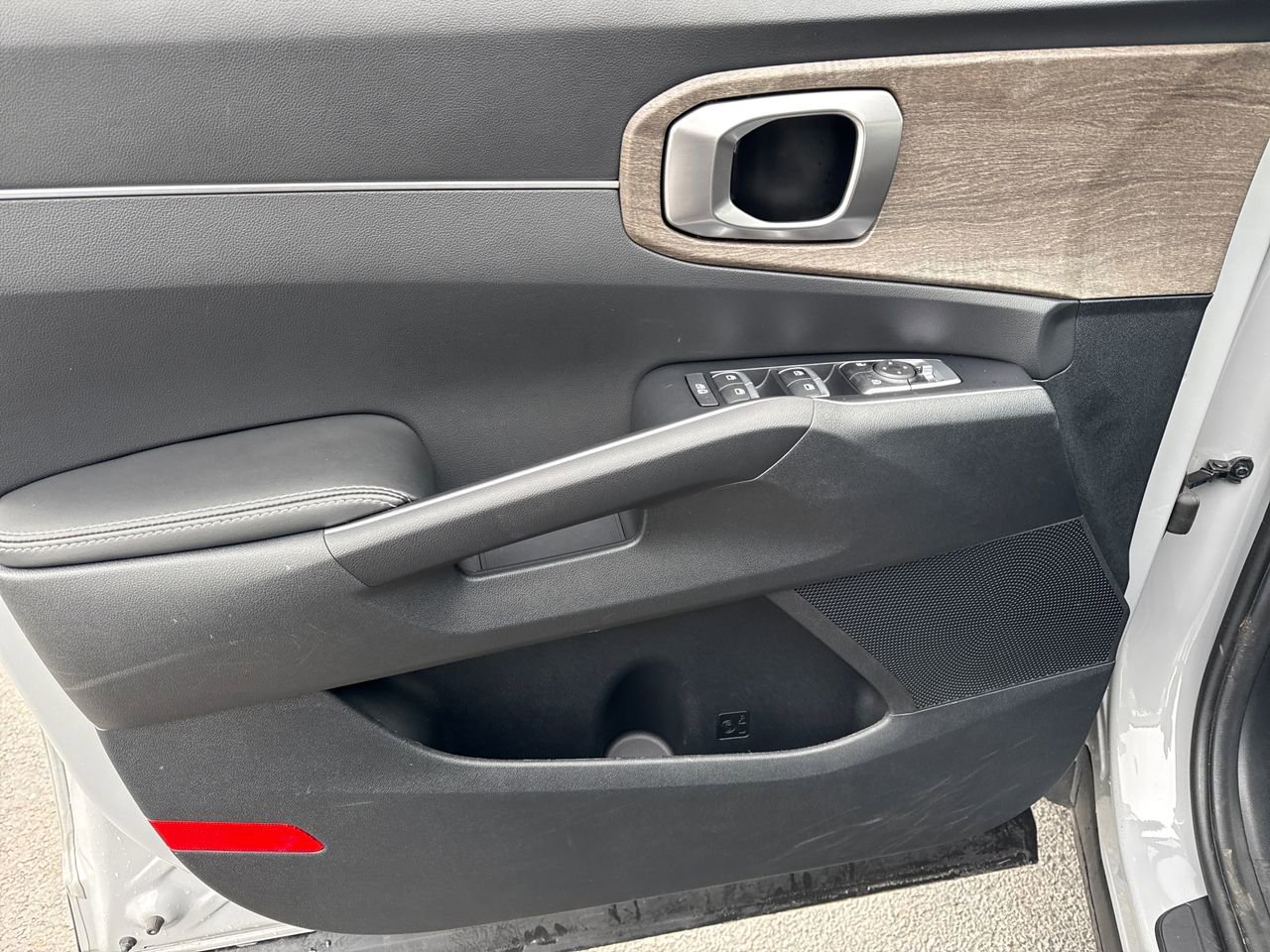 Used 2023 Kia Sorento X-Line EX image 17