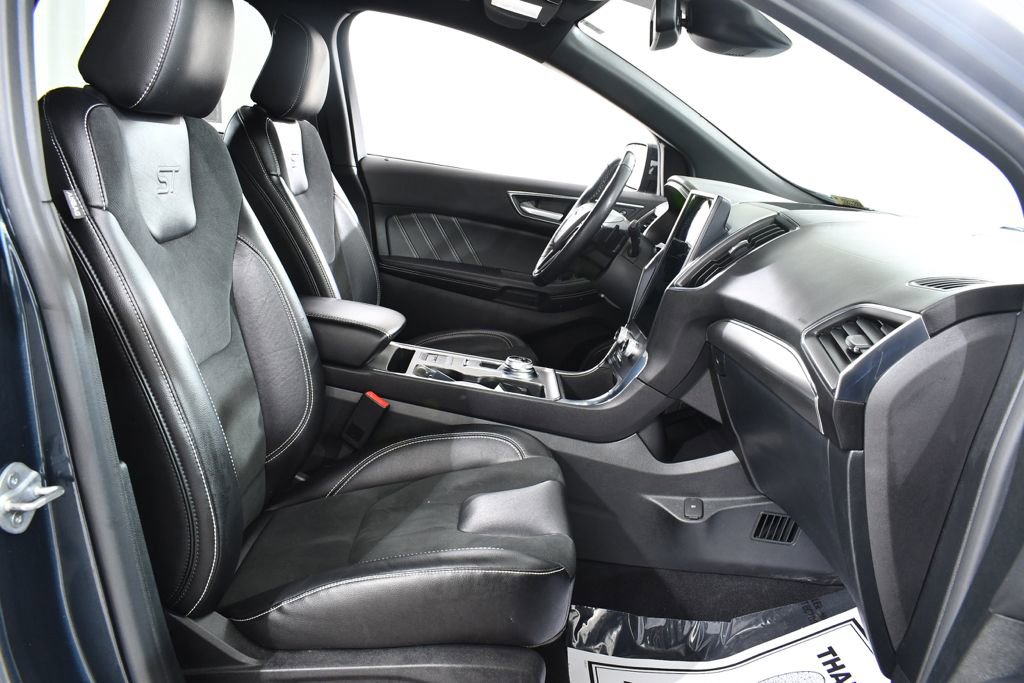 Used 2022 Ford Edge ST image 10