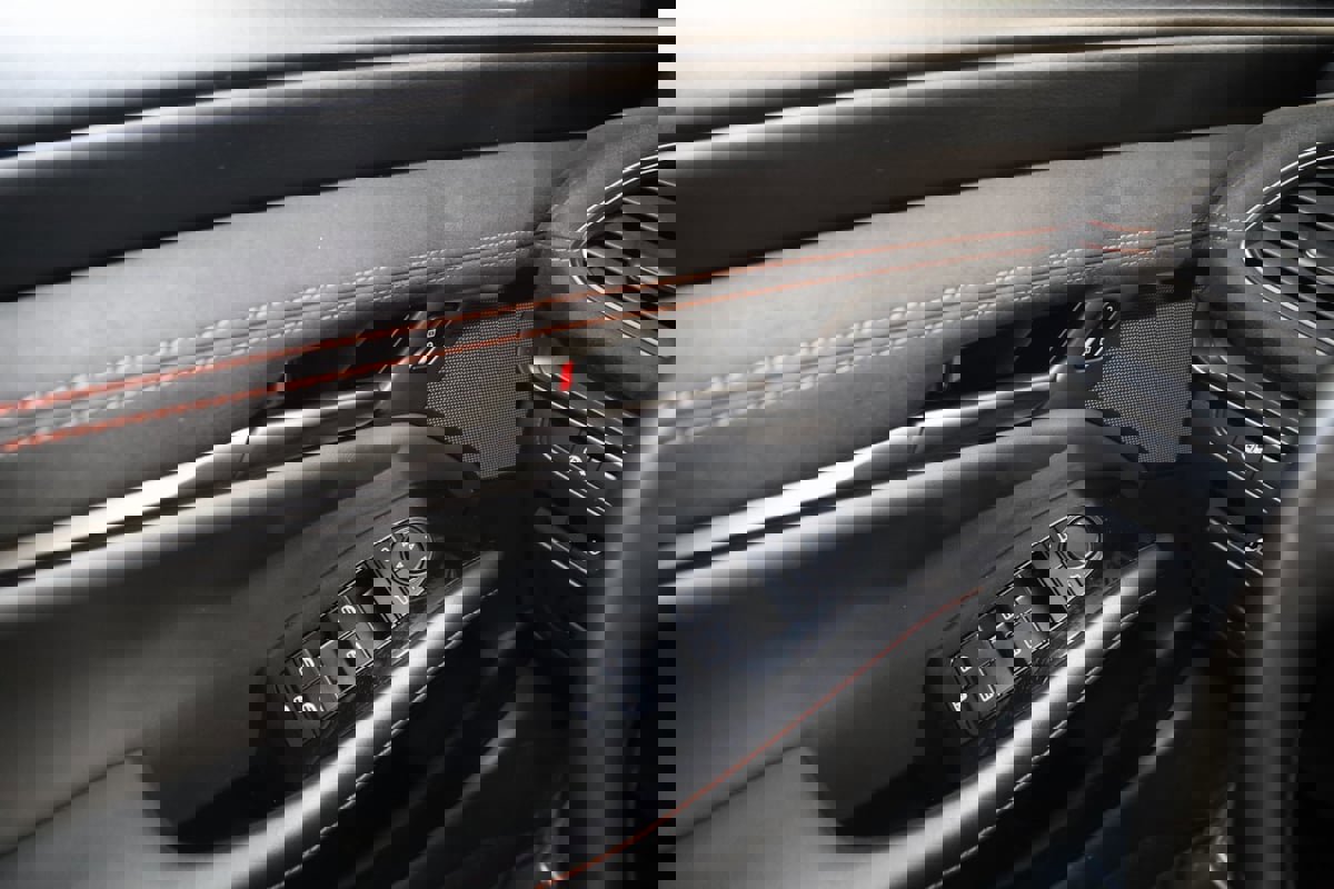 Used 2025 MAZDA MAZDA3 Carbon image 32