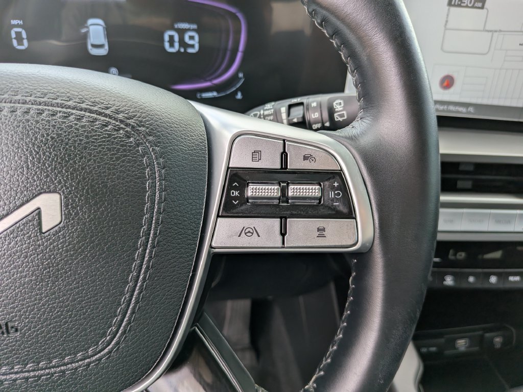 Certified 2025 Kia Telluride LX FWD image 32