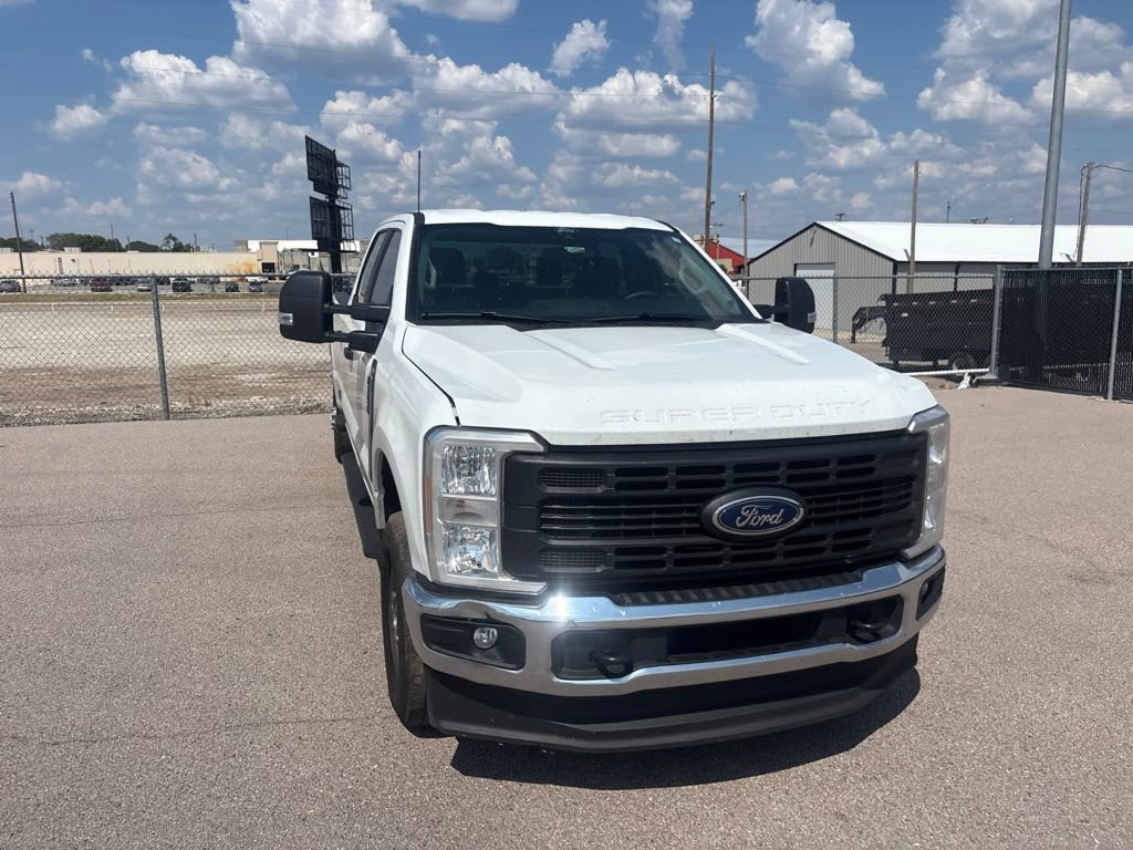 Used 2025 Ford F350 XL w/ XL Driver Assist Package AWD/4WD image 2