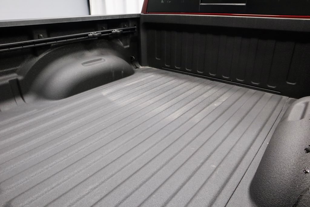 Used 2024 RAM 1500 Laramie AWD/4WD image 14