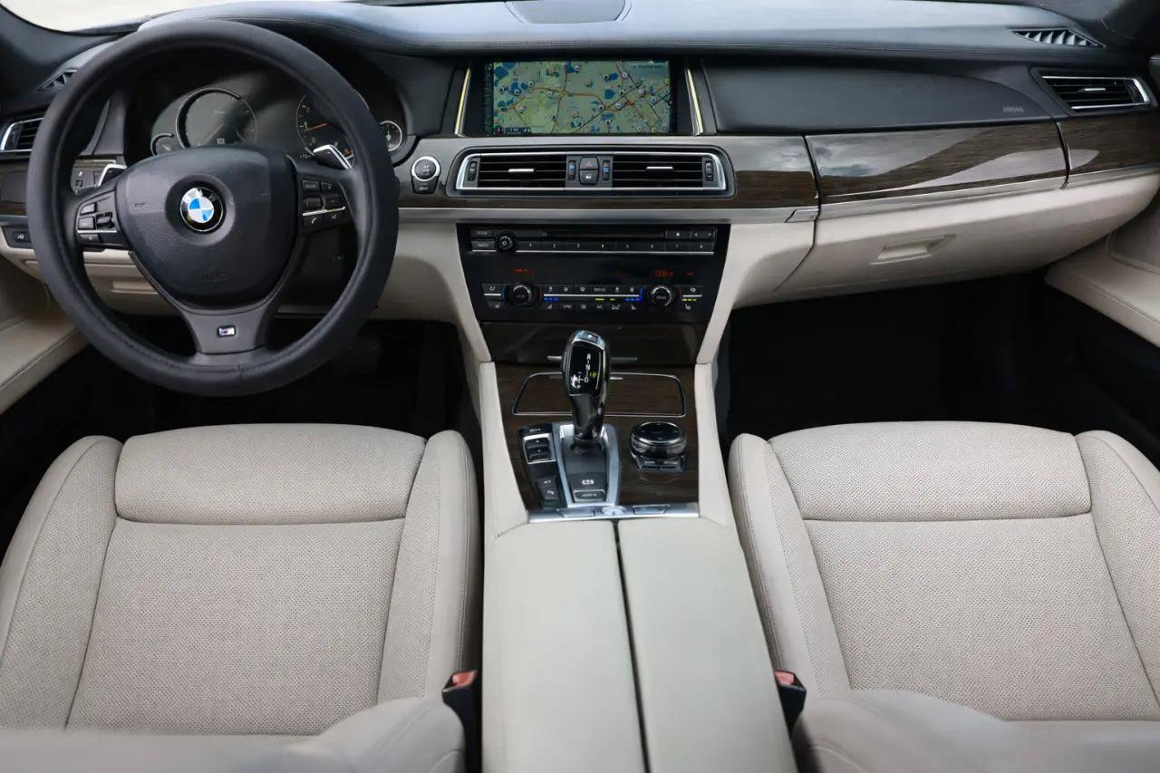 Used 2014 BMW 750Li RWD image 2