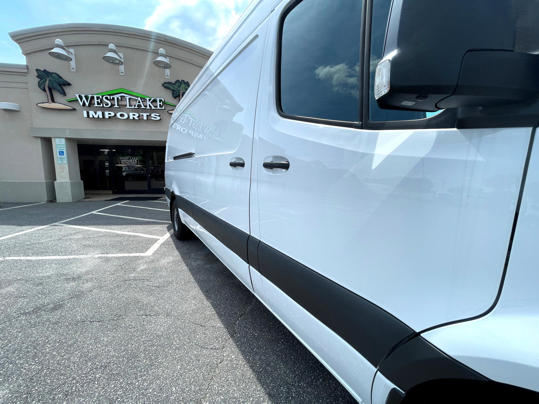 Used 2023 Mercedes-Benz Sprinter 2500 image 22