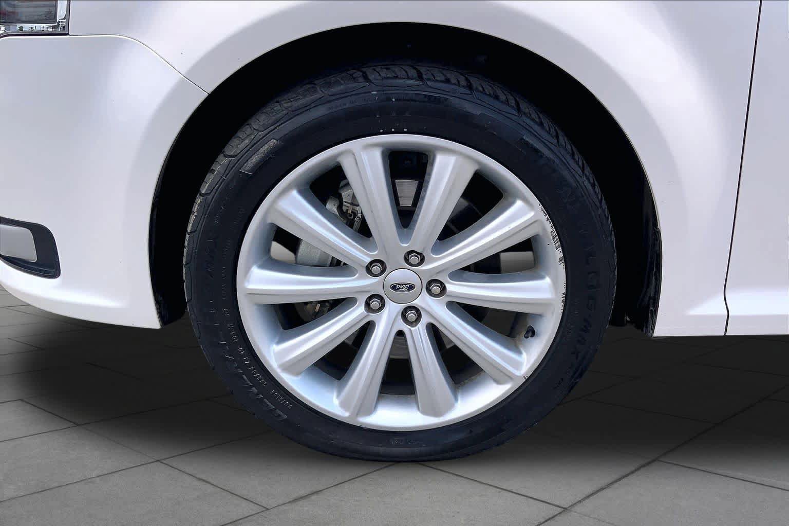 Used 2018 Ford Flex SEL w/ Equipment Group 202A FWD image 11