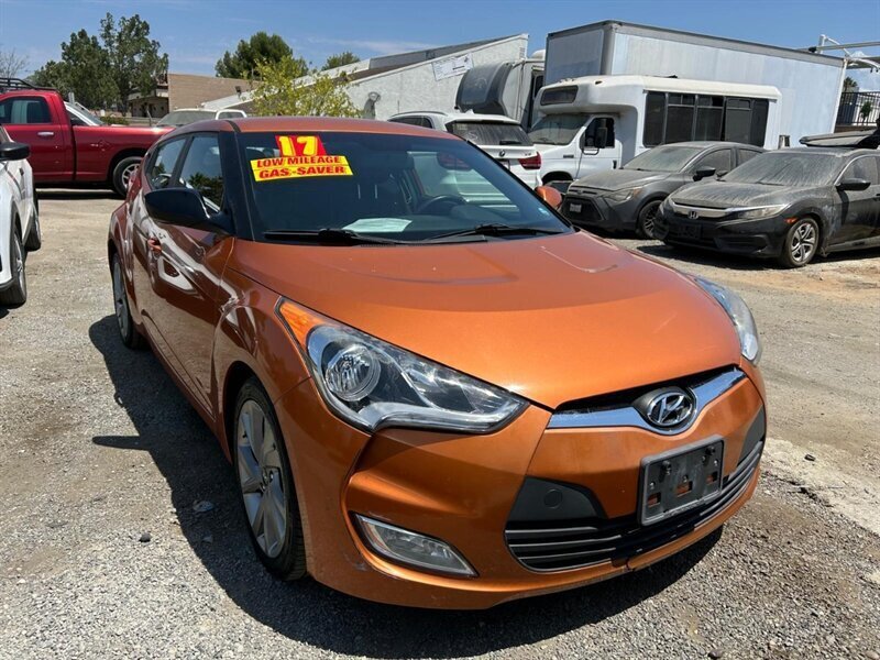 Used 2017 Hyundai Veloster FWD image 37