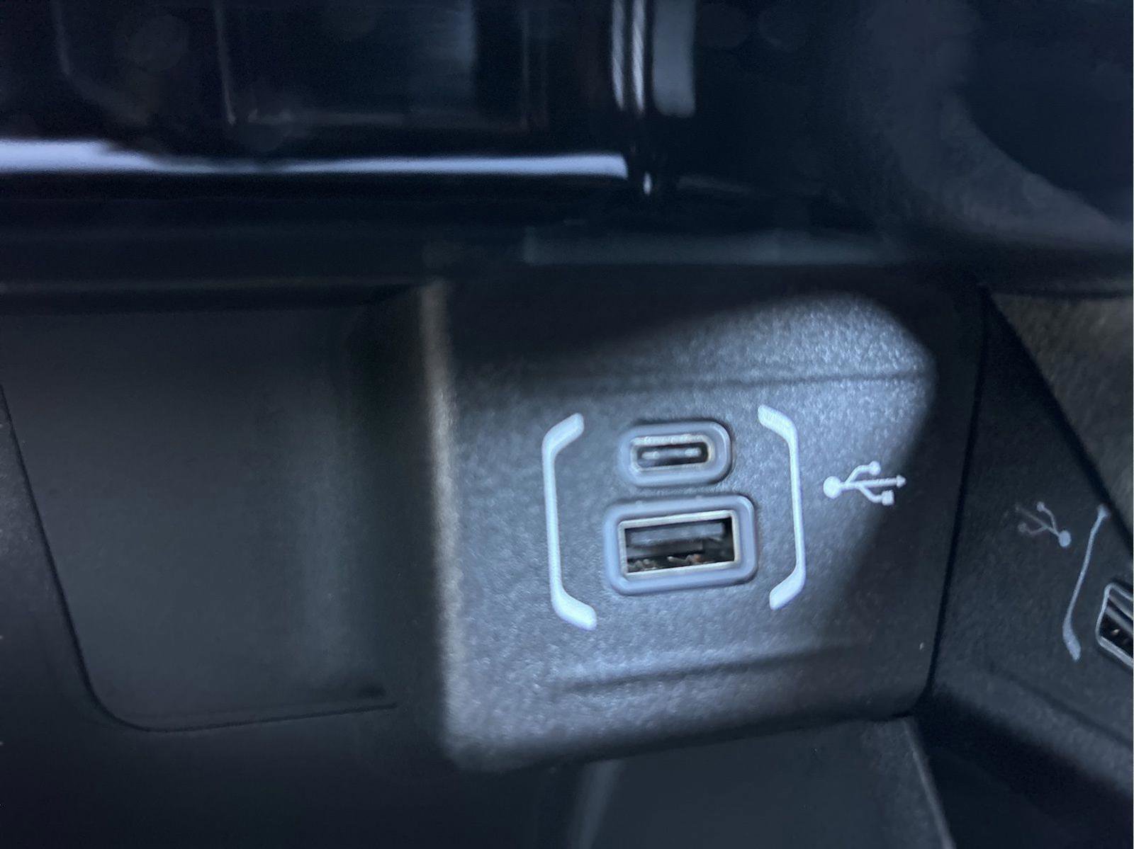 New 2026 Jeep Compass Limited image 30