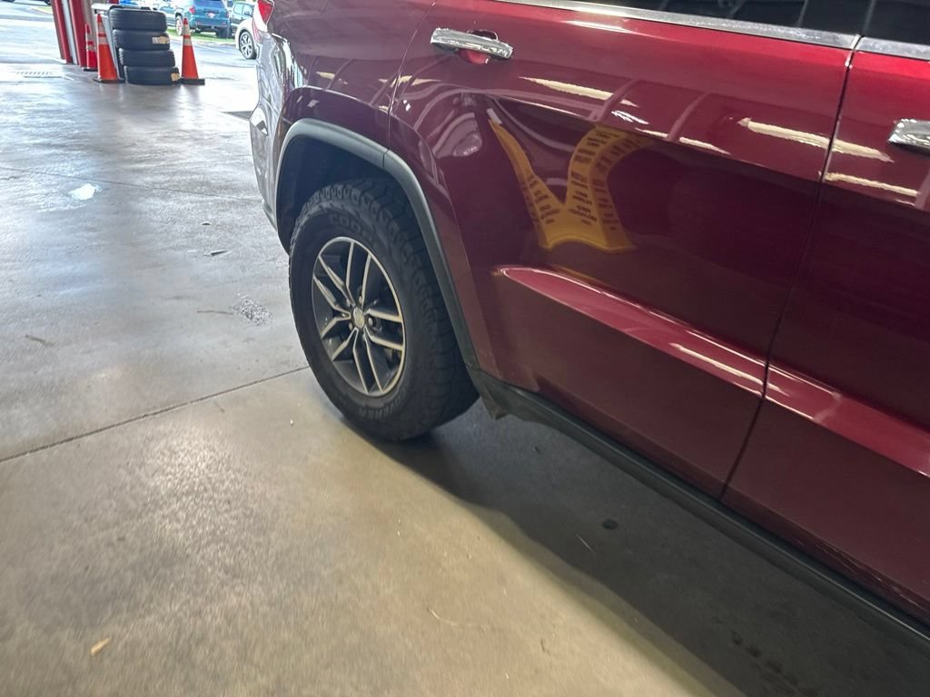 Used 2017 Jeep Grand Cherokee Limited RWD image 5
