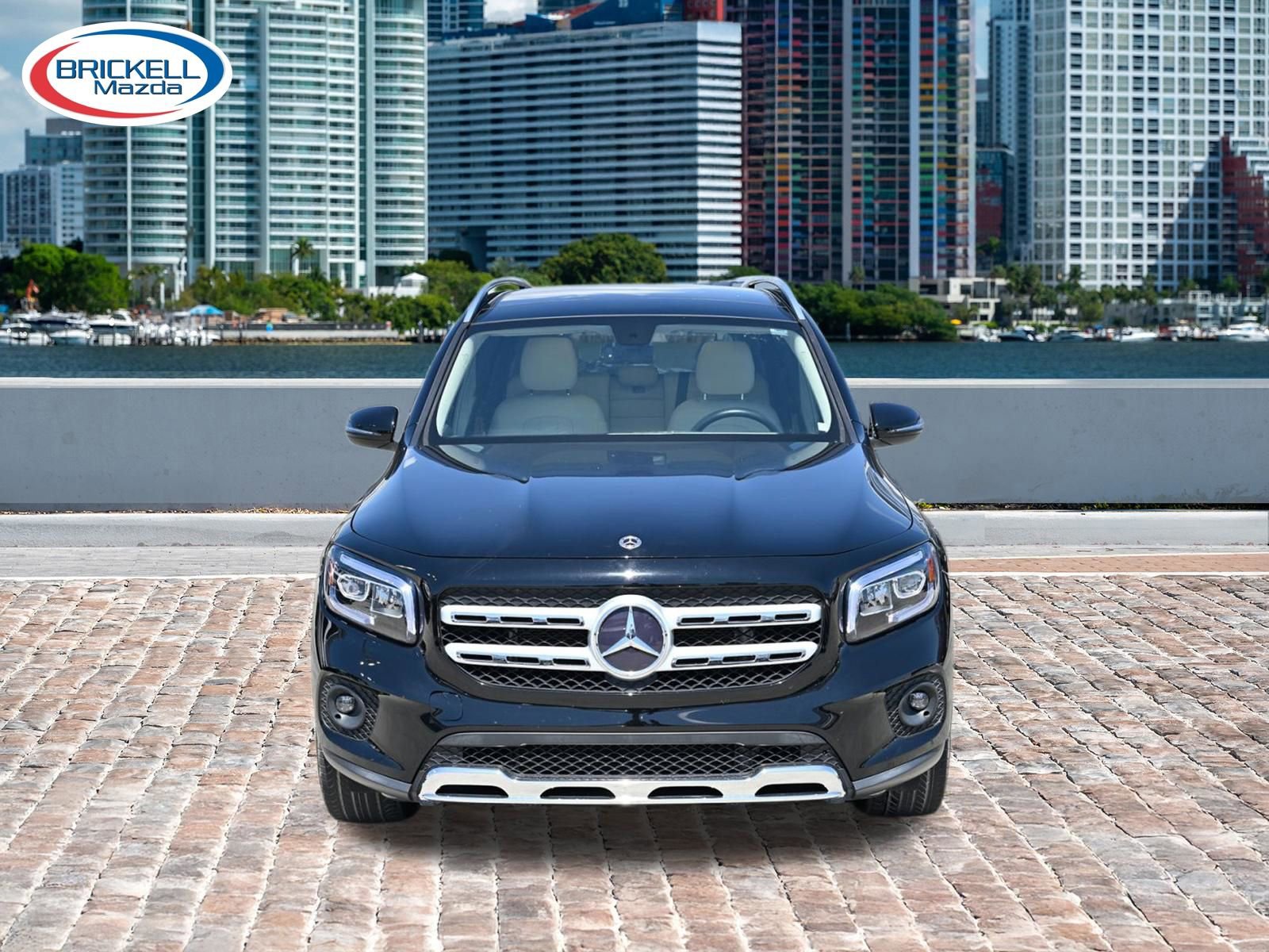 Used 2022 Mercedes-Benz GLB 250 w/ Premium Package Lite image 2