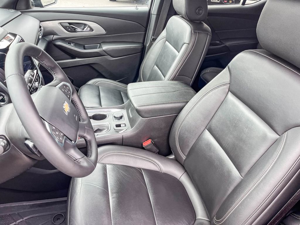 Used 2022 Chevrolet Traverse LT w/ LPO, Floor Liner Package image 40