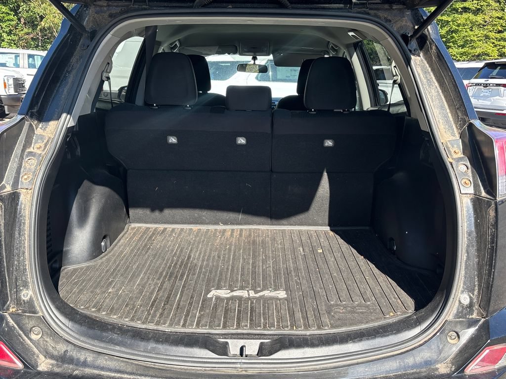 Used 2016 Toyota RAV4 LE AWD/4WD image 21
