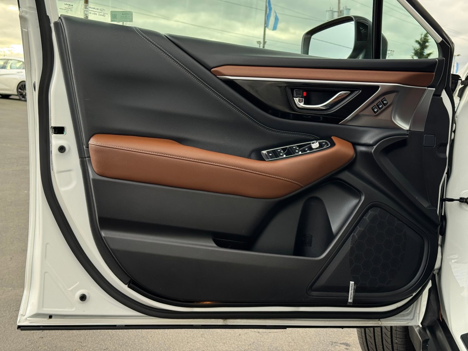 Used 2023 Subaru Outback Touring image 12