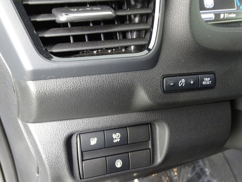 Used 2023 Nissan Leaf S image 18