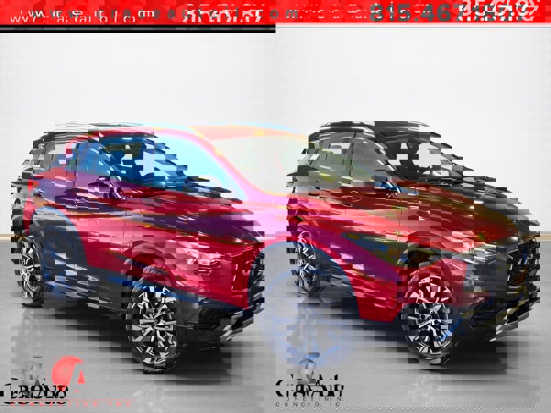 Used 2017 INFINITI QX30 Luxury w/ Cargo Package image 1