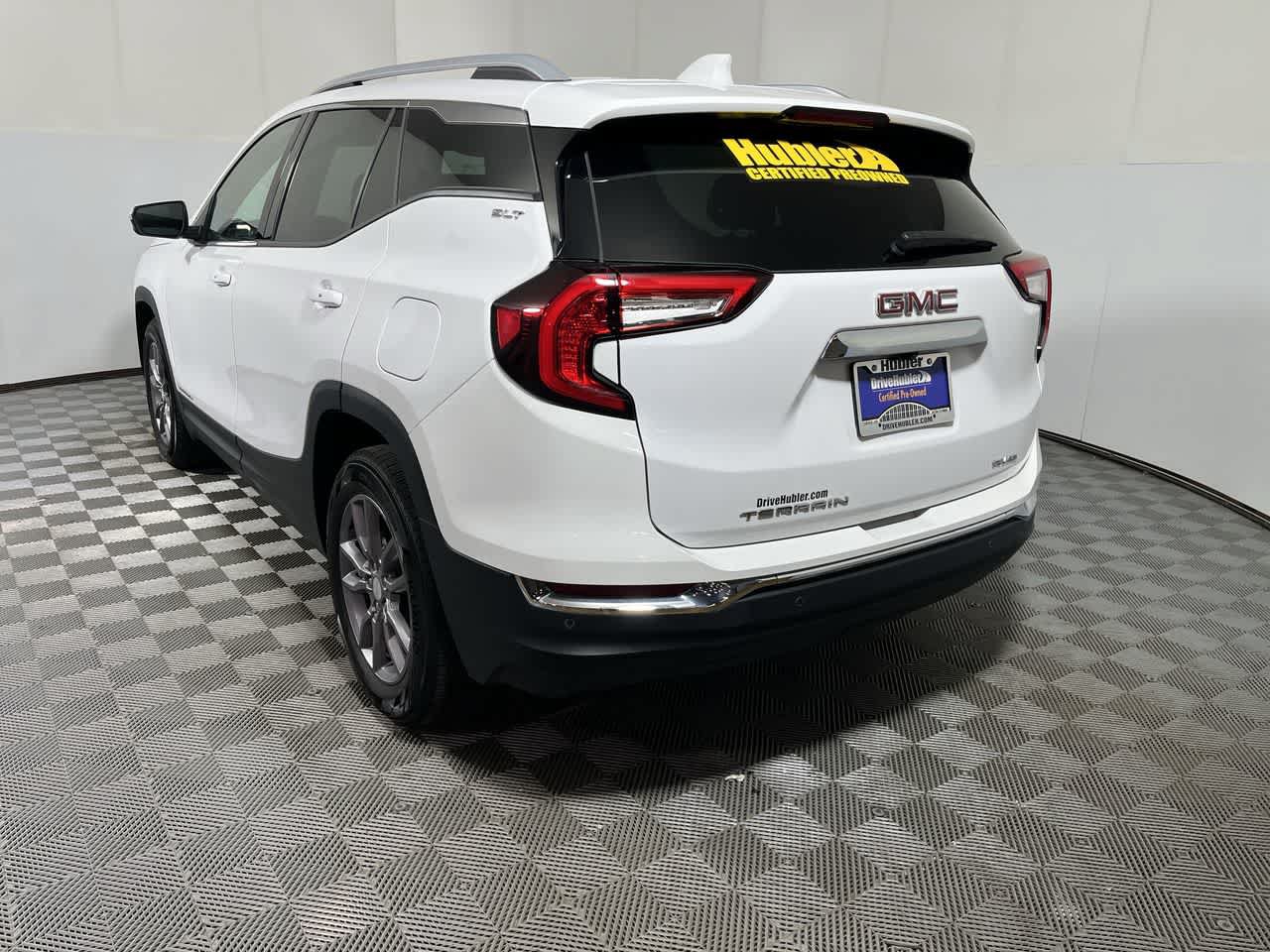 Used 2023 GMC Terrain SLT w/ Tech Package AWD/4WD image 6