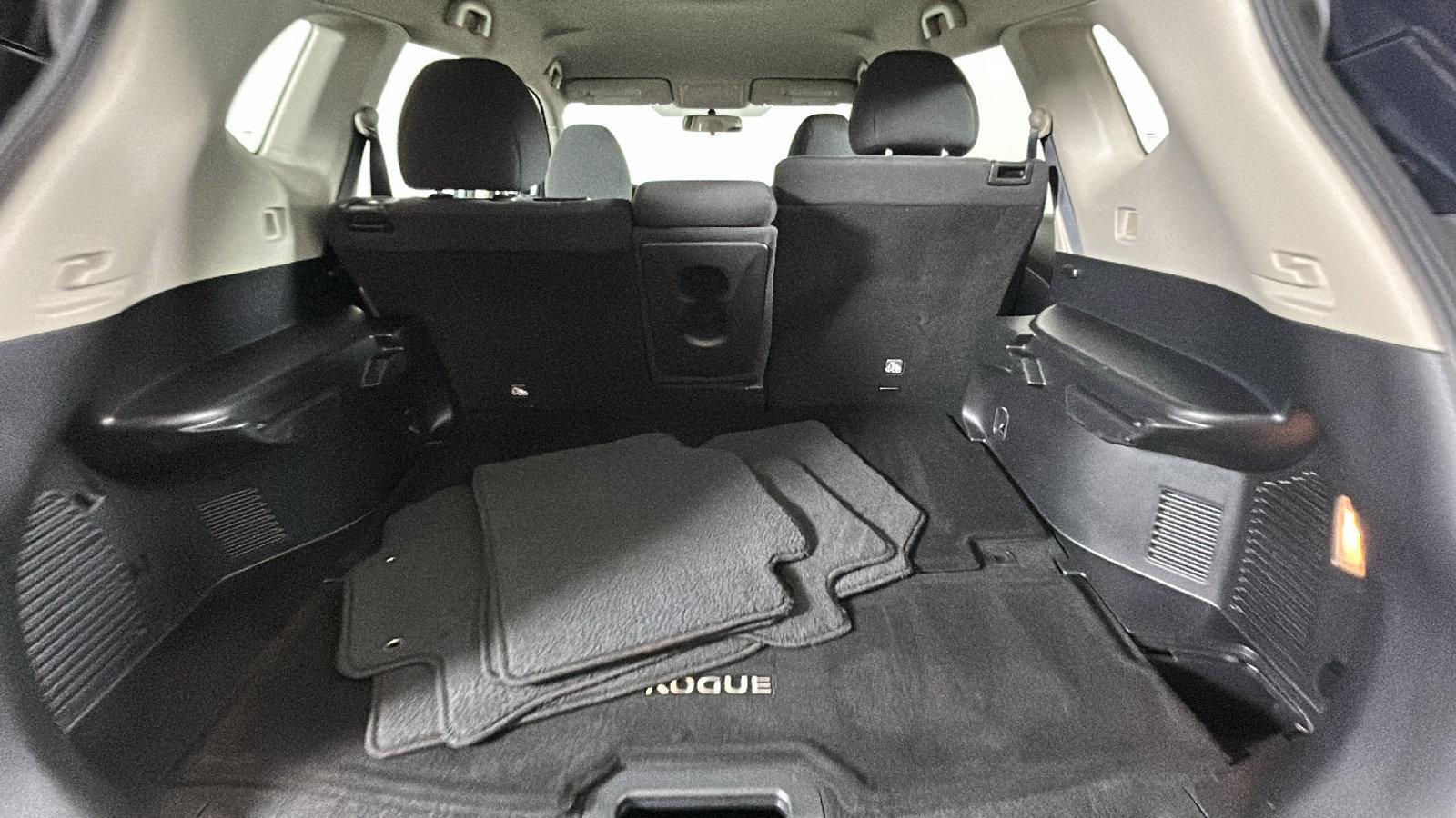Used 2016 Nissan Rogue S AWD/4WD image 33