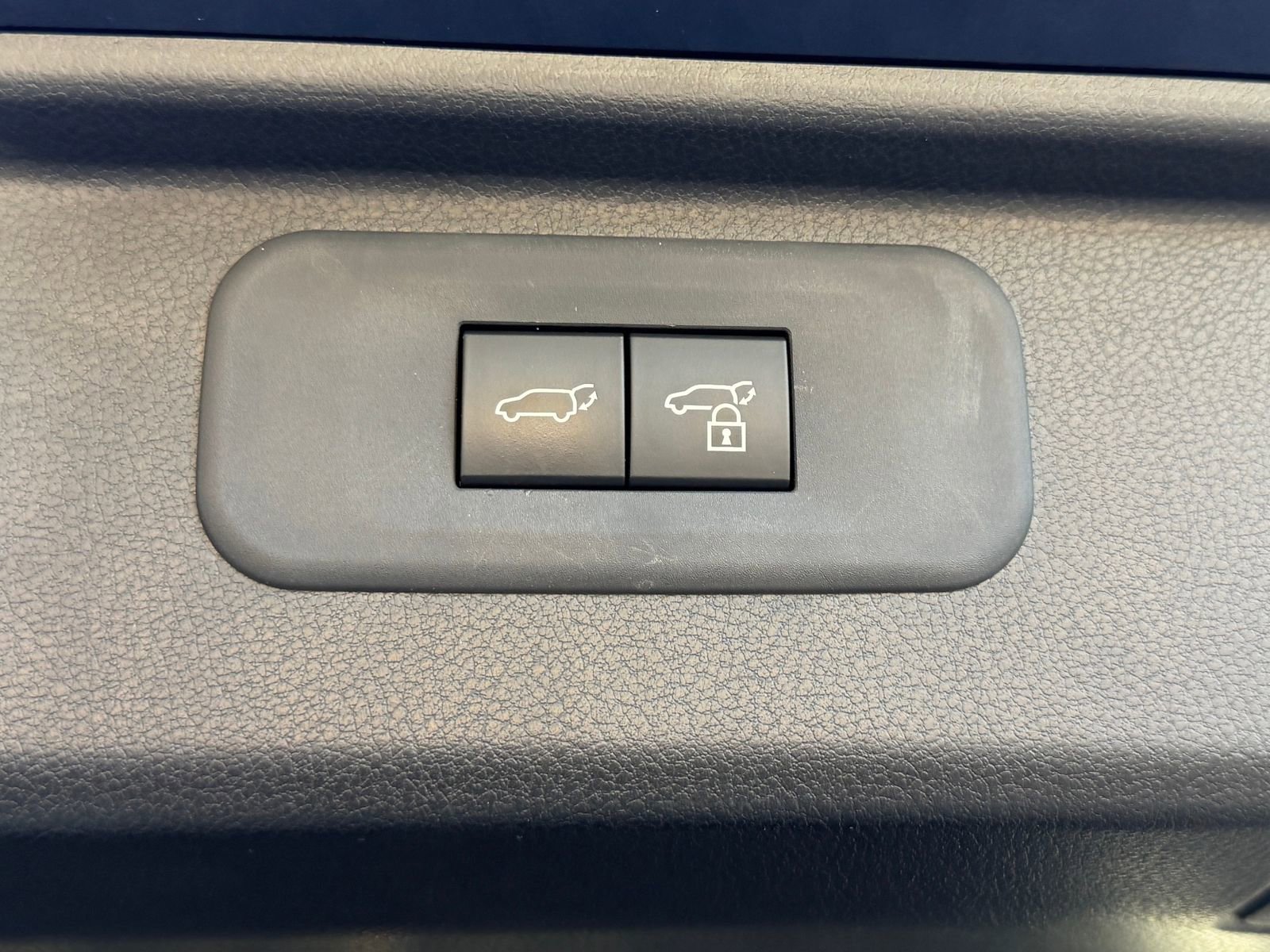 Used 2024 Toyota Grand Highlander Limited image 18