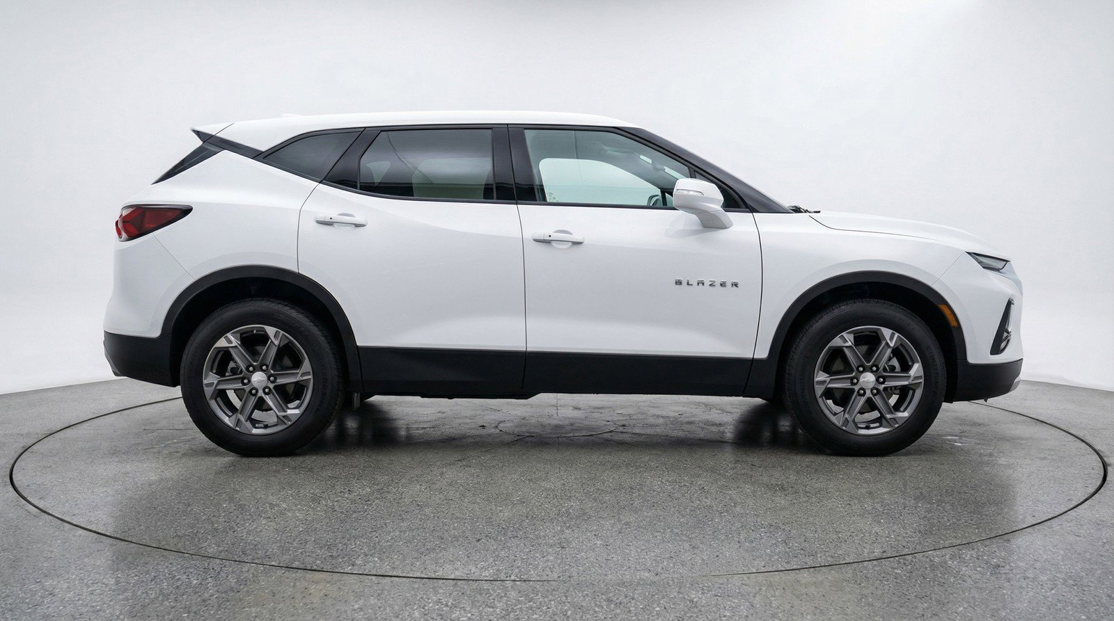 Used 2025 Chevrolet Blazer LT image 11