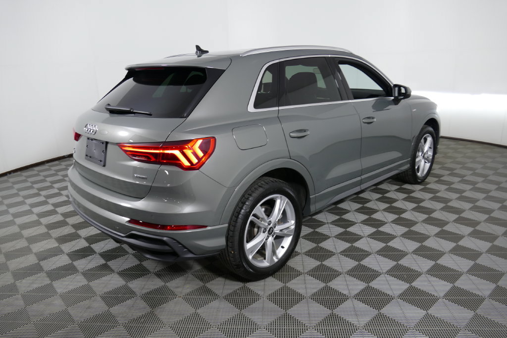 Used 2024 Audi Q3 2.0T Premium Plus AWD/4WD image 3