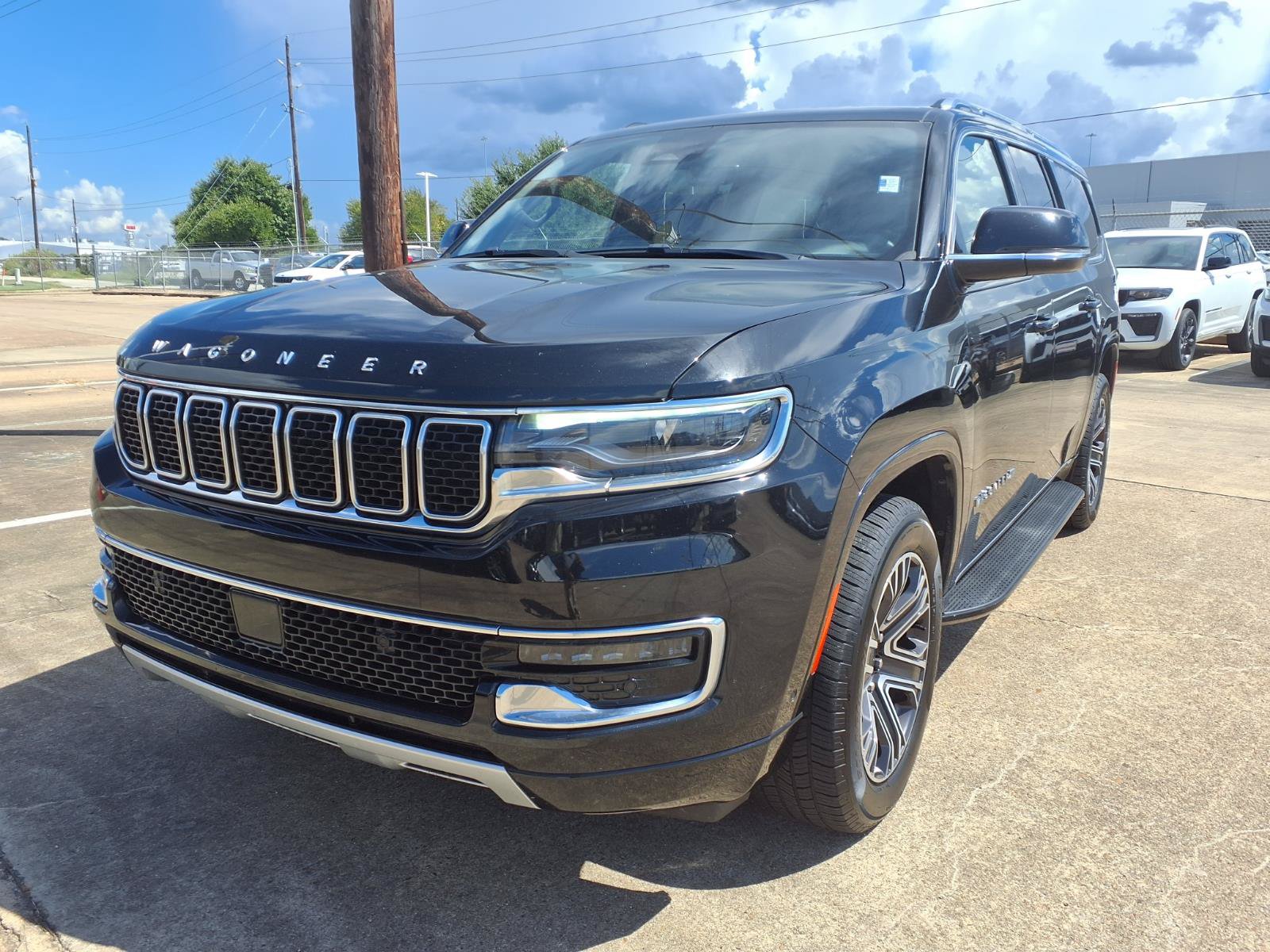Used 2024 Jeep Wagoneer L Series II w/ Flexible Seating Group RWD image 26