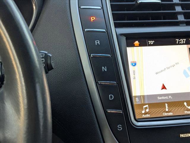 Used 2016 Lincoln MKX Reserve w/ Cargo Utility Package FWD image 8