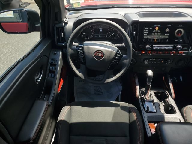 Used 2025 Nissan Frontier PRO-4X AWD/4WD image 17