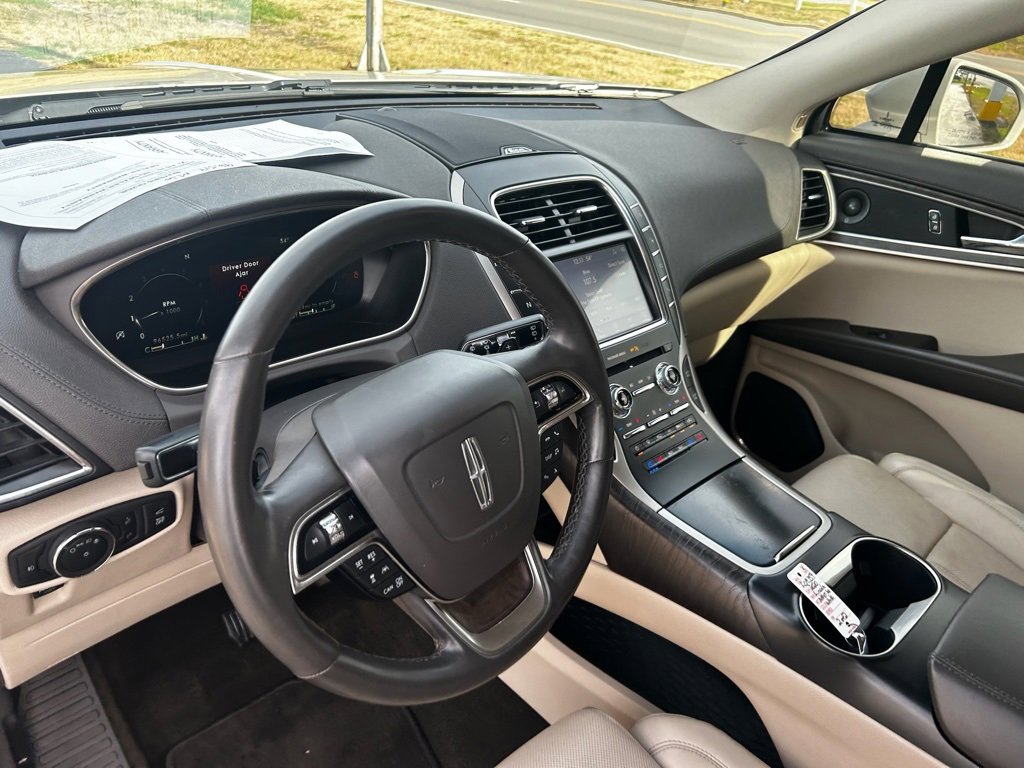 Used 2020 Lincoln Nautilus Reserve w/ Equipment Group 201A image 10