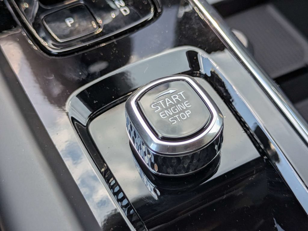 New 2026 Volvo XC60 T8 Core AWD/4WD image 29