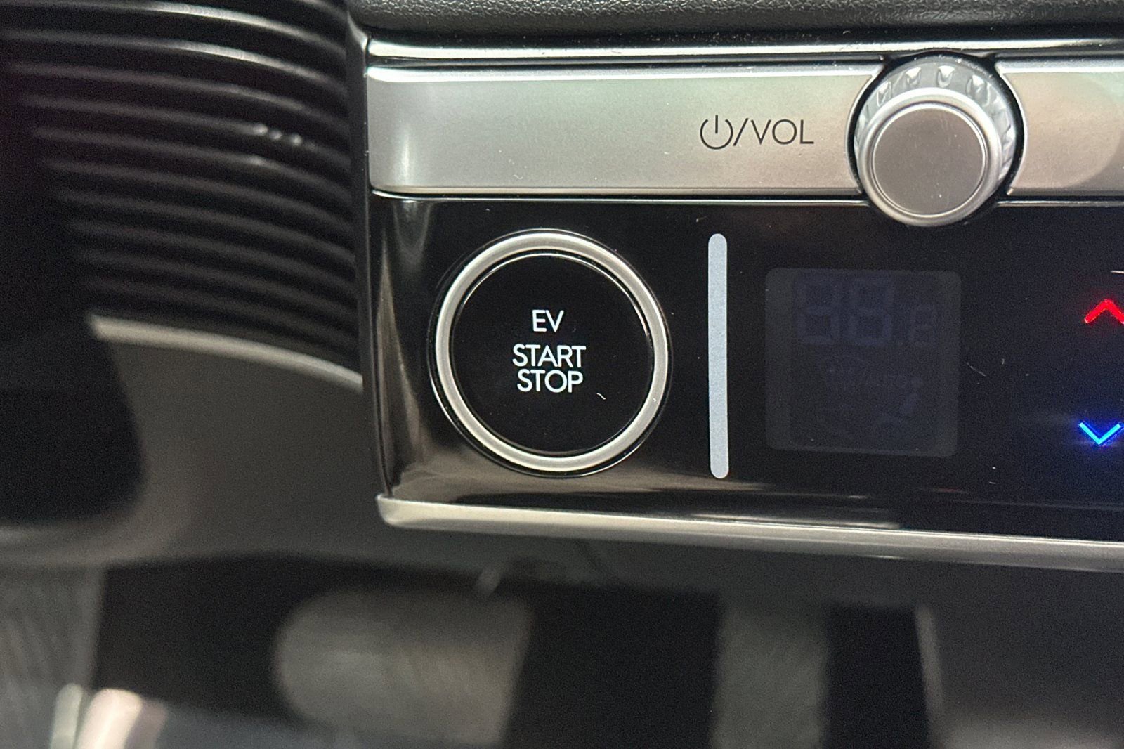 Used 2024 Hyundai Ioniq 5 Limited image 26