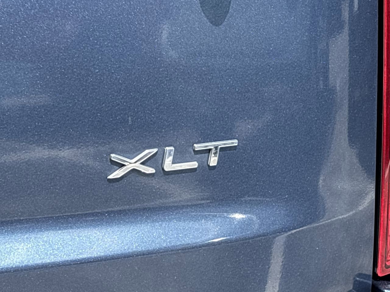 Used 2020 Ford Transit Connect XLT FWD image 8