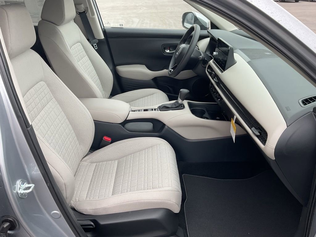 New 2026 Honda HR-V LX image 18