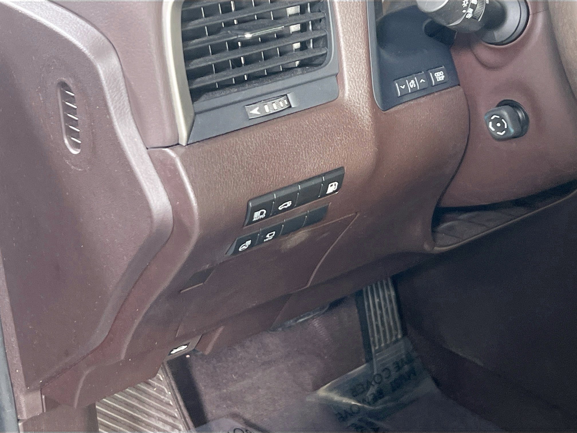 Used 2017 Lexus RX 450h AWD w/ Cold Weather Package image 10