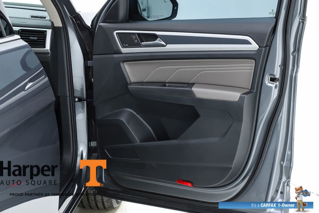 Used 2023 Volkswagen Atlas SEL Premium AWD/4WD image 32