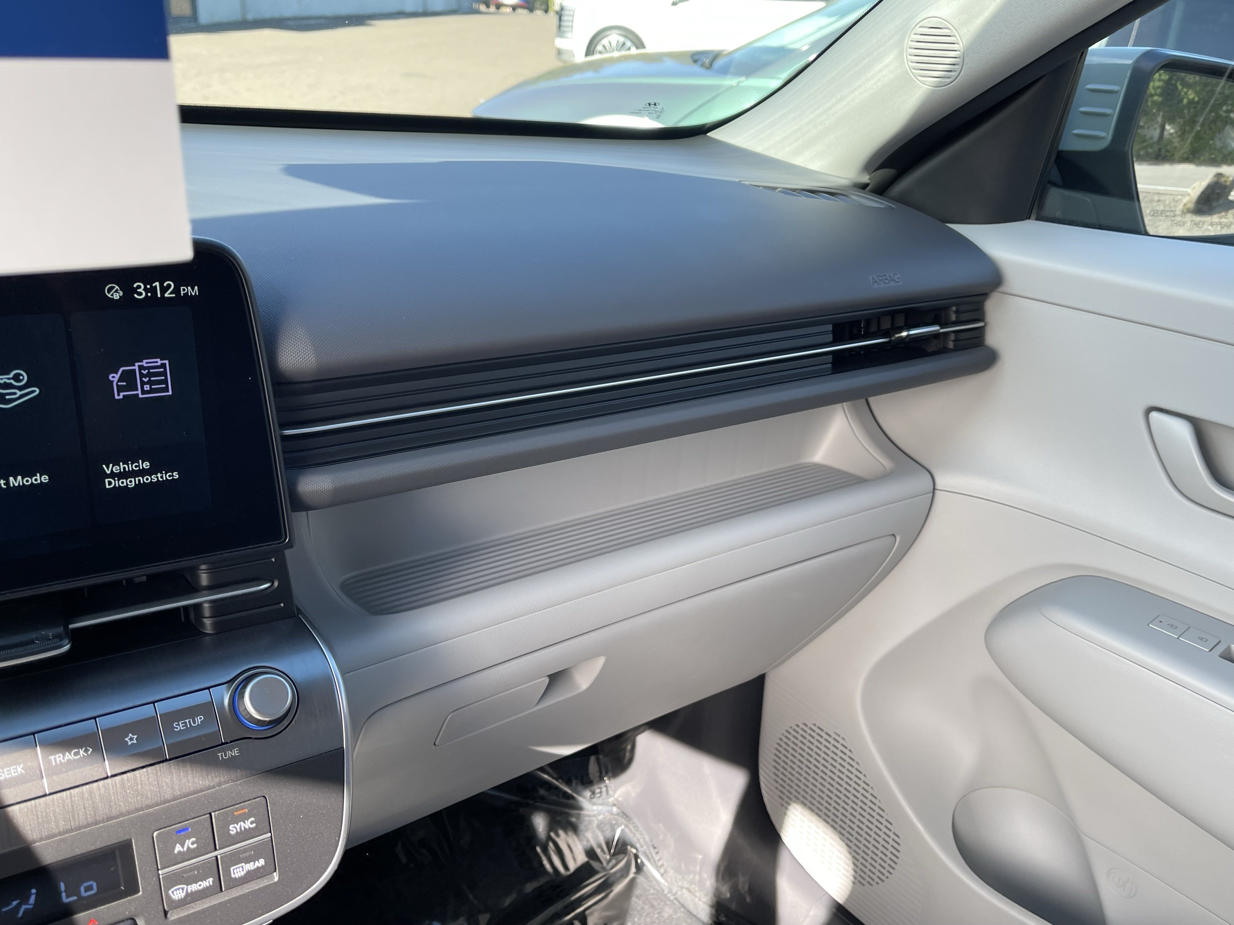 Used 2025 Hyundai Kona SEL AWD/4WD image 25