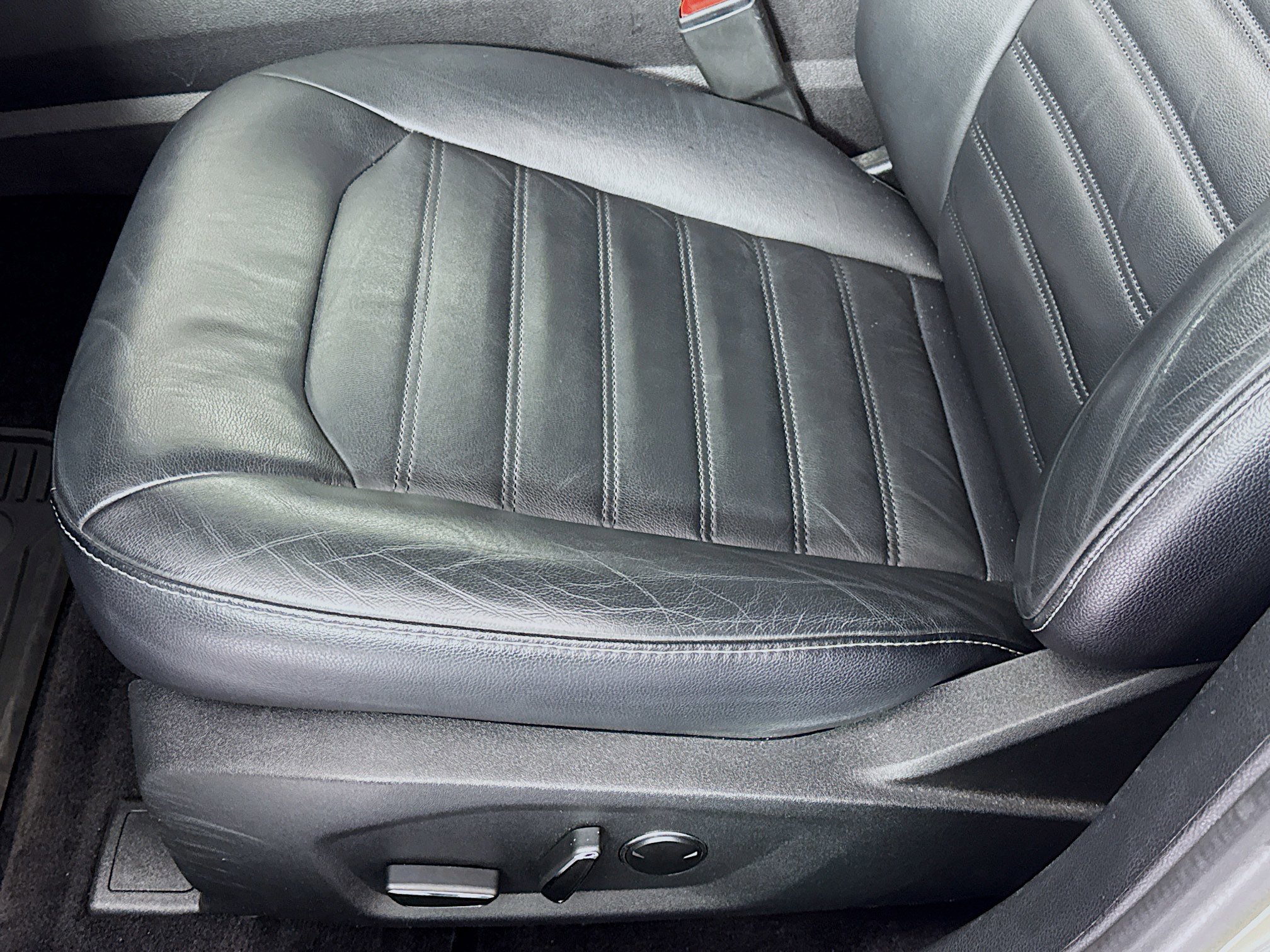 Used 2017 Ford Fusion Energi SE FWD image 18