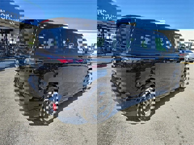 New 2025 Volkswagen ID. Buzz Pro S Plus image 2