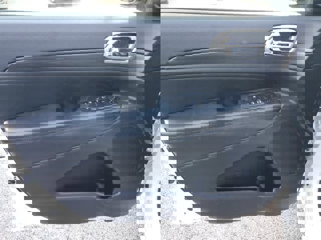 Used 2019 Jeep Grand Cherokee Altitude image 21