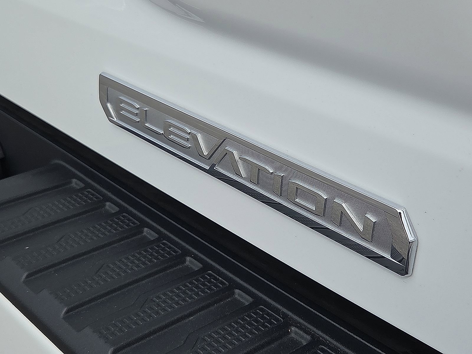 Used 2020 GMC Sierra 1500 Elevation w/ Elevation Value Package image 8