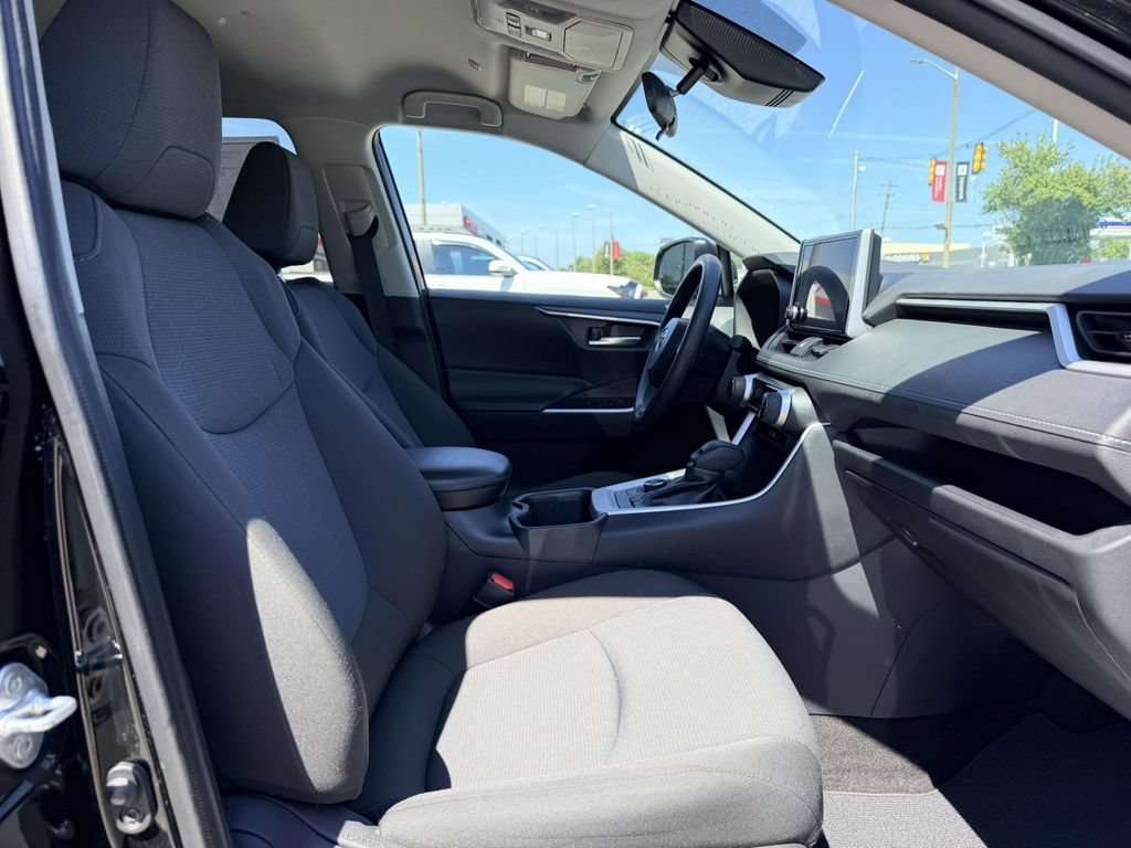 Certified 2025 Toyota RAV4 XLE AWD/4WD image 13