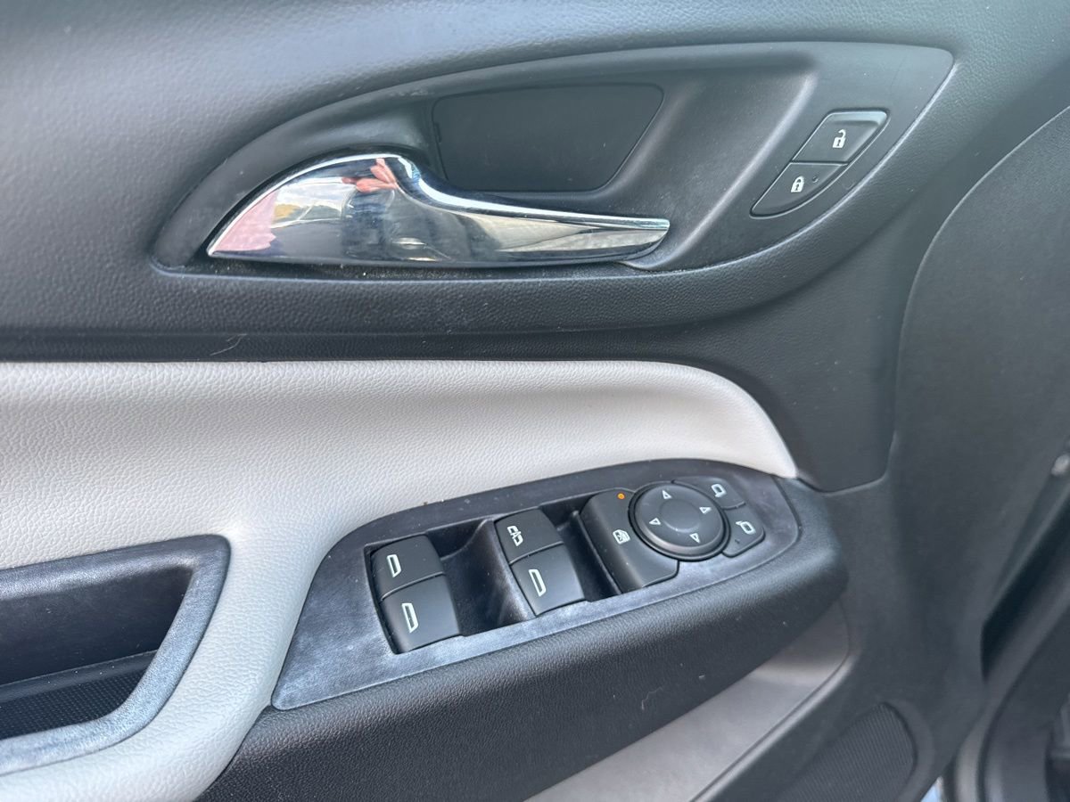 Used 2020 Chevrolet Equinox LT FWD image 15