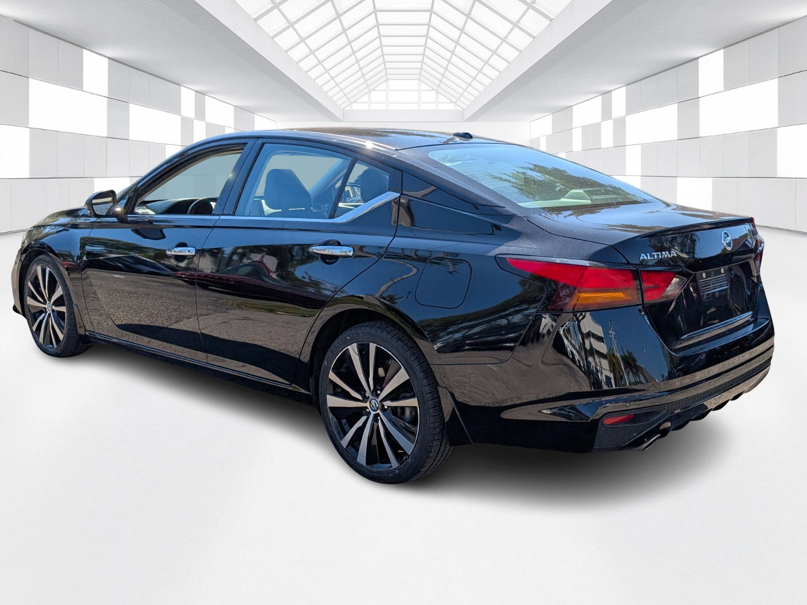 Used 2019 Nissan Altima 2.5 Platinum image 5