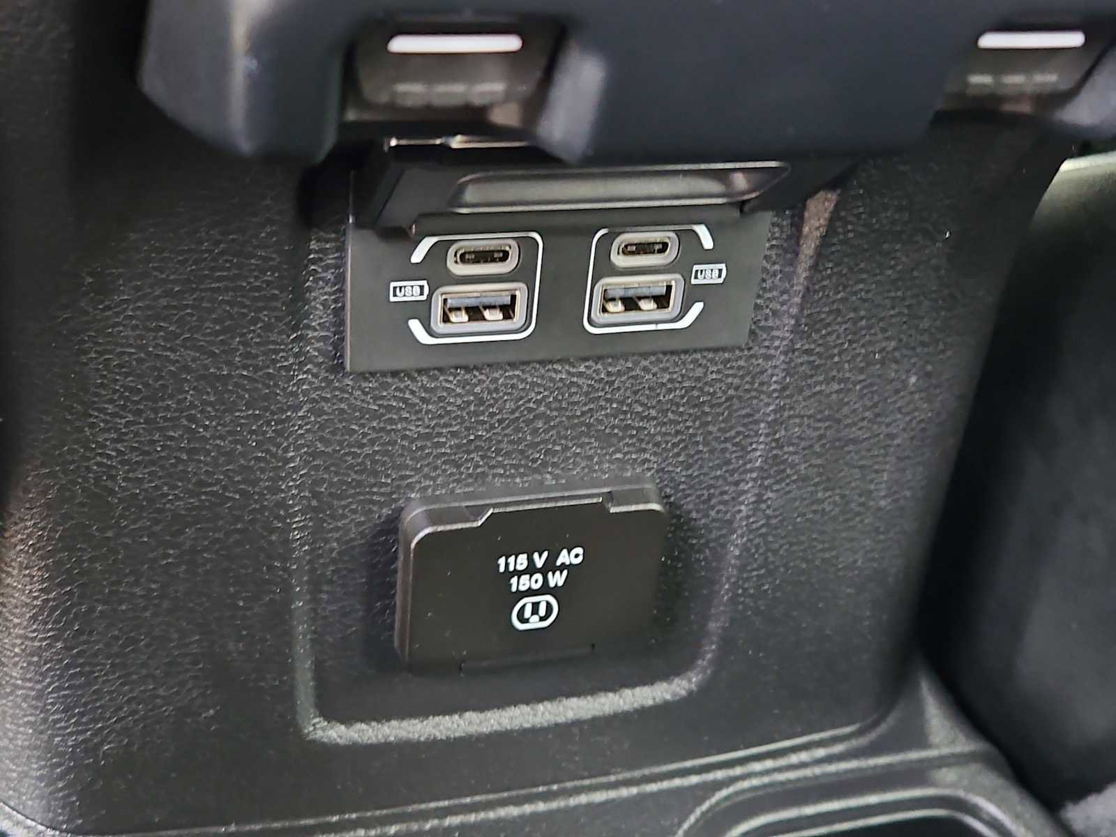 Used 2022 Jeep Wrangler Unlimited Sahara w/ LED Lighting Group image 21