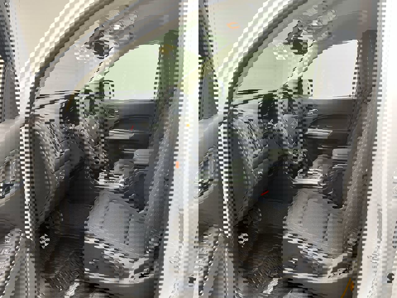 Certified 2022 Chevrolet Colorado LT w/ LT Convenience Package image 3