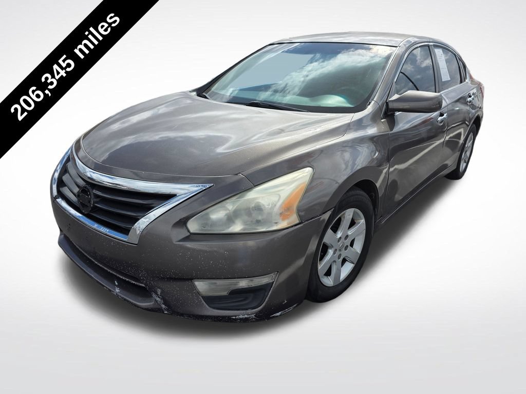 Used 2013 Nissan Altima 2.5 S FWD image 2